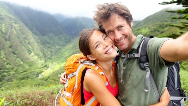 Hiking-couple