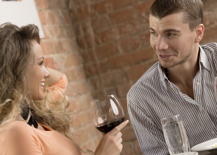 Flirt-7-ways-to-flirt-with-strangers-without-appearing-creepy